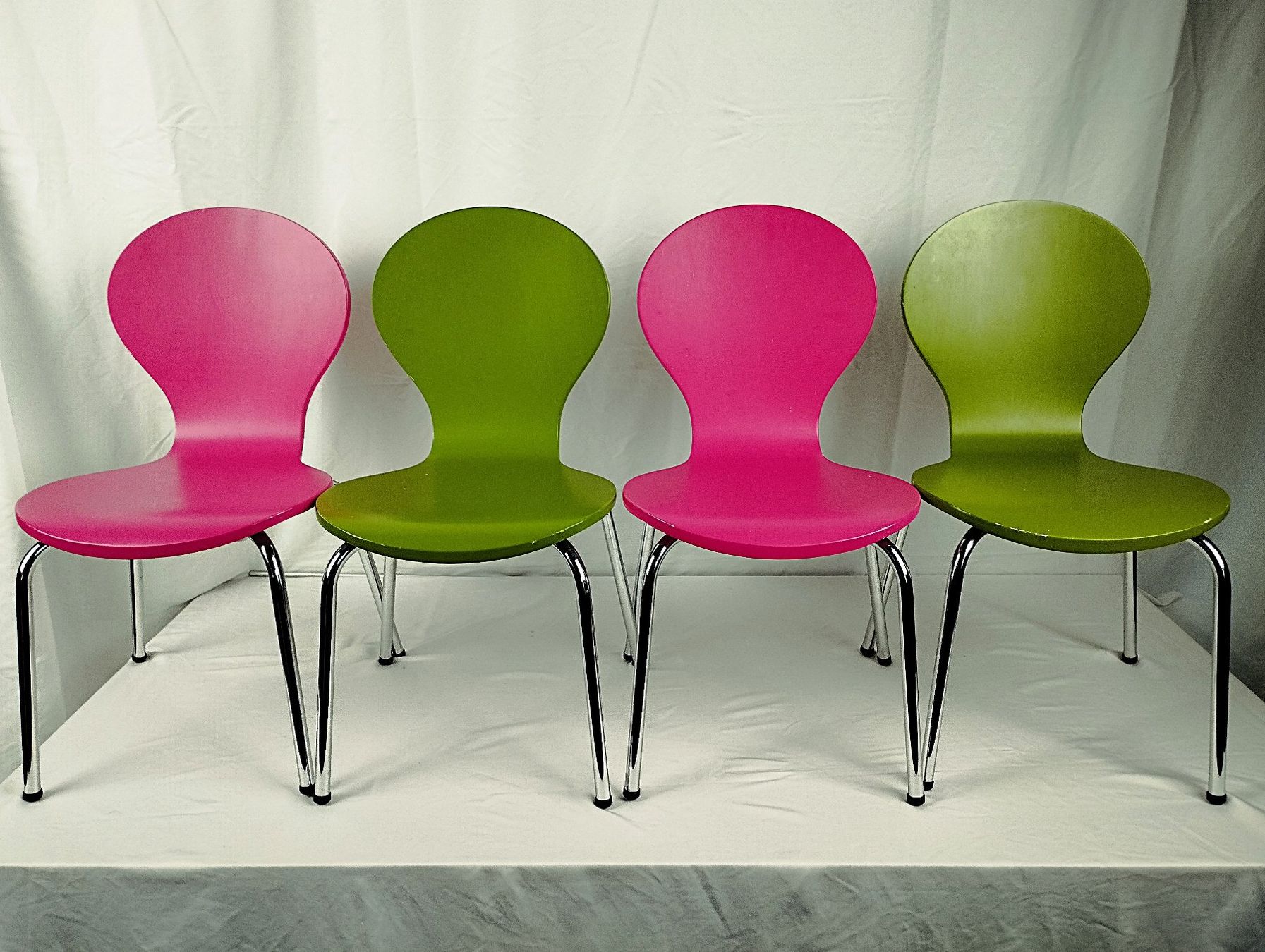 Chaises: Kinderstühle 4 Stk – D'occasion à Schübelbach par Restwert_Schubelbach