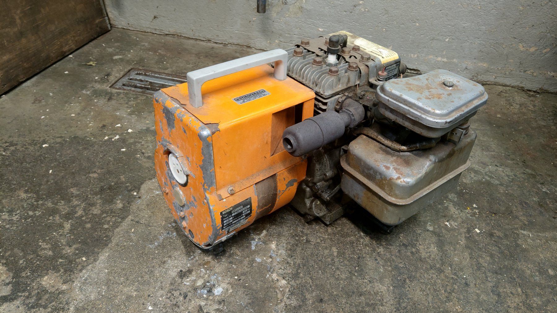 Bosch Generatori di corrente: Generator Bosch BWSA 0.65kVA – Usato da Bern venduto da ksliqbe 3