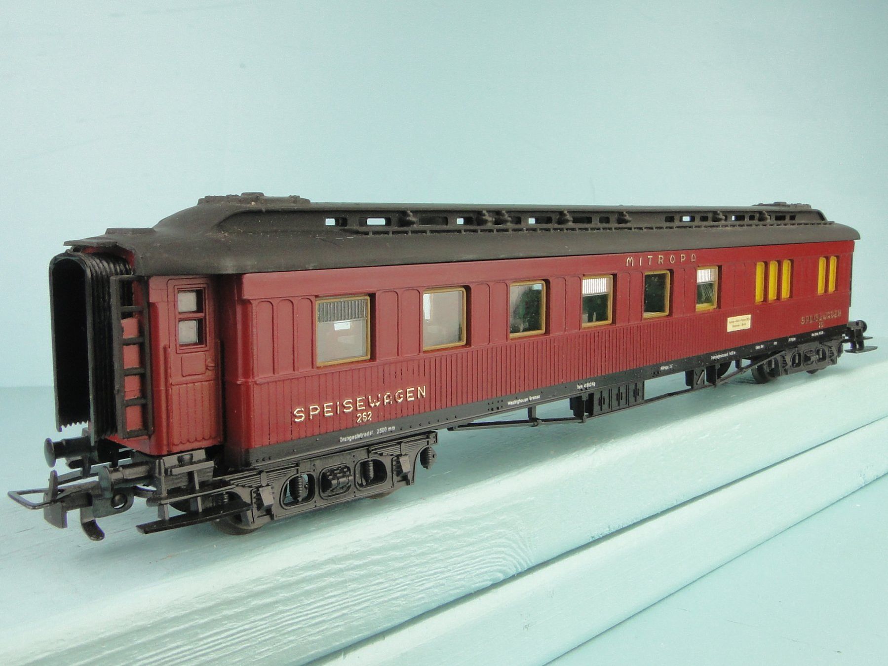 Liliput Modelleisenbahnen: LILIPUT H0 Mitropa Speisewagen – Gebraucht aus Bülach von cann11
