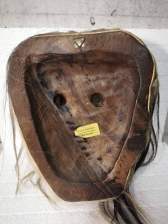 Masques: Walliser Holzmaske – D'occasion à Rotkreuz par salvifin 1