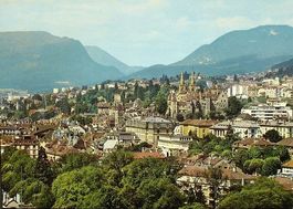 NEUCHÂTEL Quartier l'Evole et Collégiale
