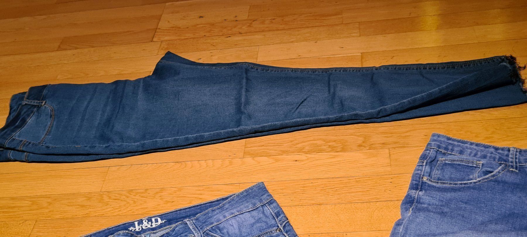 Jeans: Cooles Jeans Paket gr.40 – Usato da Ferden venduto da jemyce 4