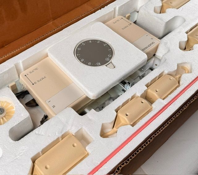 Macchine da cucire: Strickmaschine SilverReed SR-155 Doppelbettergänzung – Usato da Plons venduto da Zimpfer 7