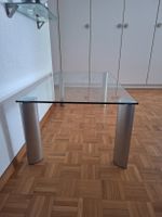 Neuwertige Salontisch aus Glas