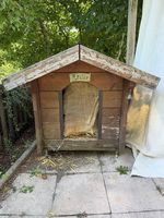 Niche pour grand chien isolée avec chauffage et toit ouvrant