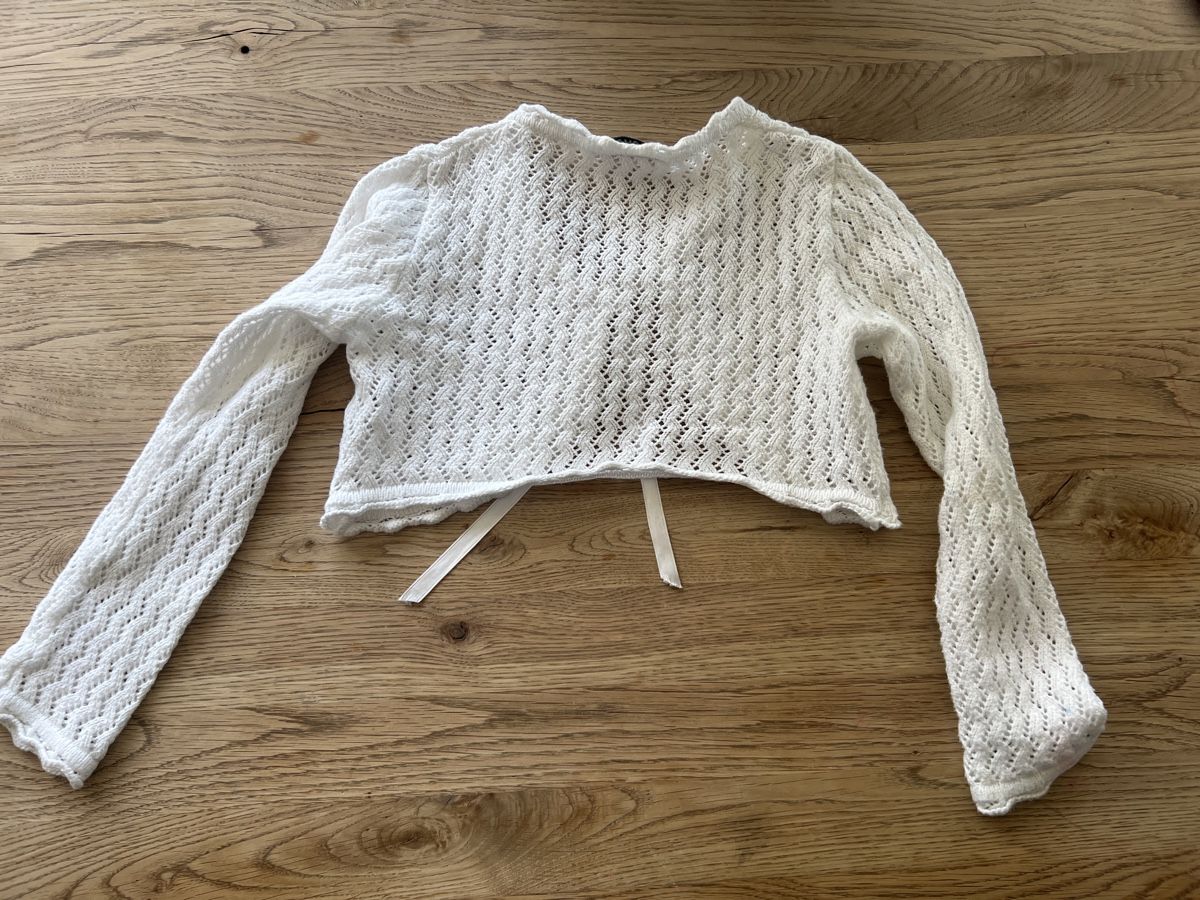 Giacche & Cappotti: Weisser Strick Bolero Jäckchen Gr. ca. 104/110 – Usato da Thun venduto da Siladi 3