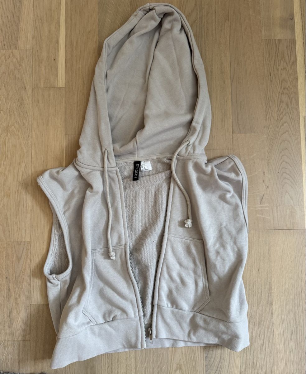 H&M Gilet & Giacche senza maniche: Weste H&M M – Nuovo (secondo la descrizione) da Malans GR venduto da leo_mz7w