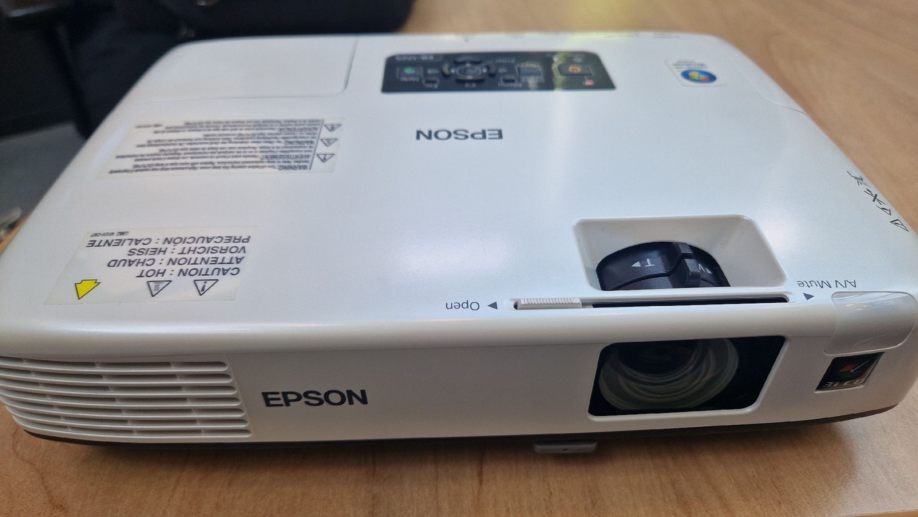 Epson Proiettori: Epson EB-1725 Projektor guter Zustand – Usato da Mörschwil venduto da rare83 1