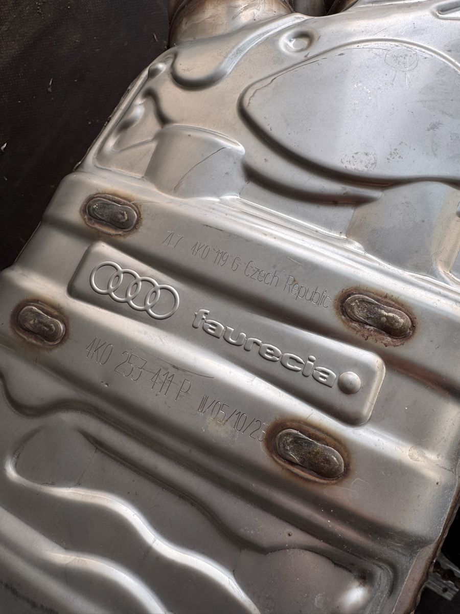 Audi Sistemi di scarico: Audi RS6 C8 Abgasanlage NEU – Nuovo (secondo la descrizione) da St. Gallen venduto da Milex_91 3