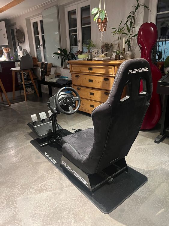 Thrusmaster + Playseat Simracing setup (Gebraucht) in Ringgenberg für ...