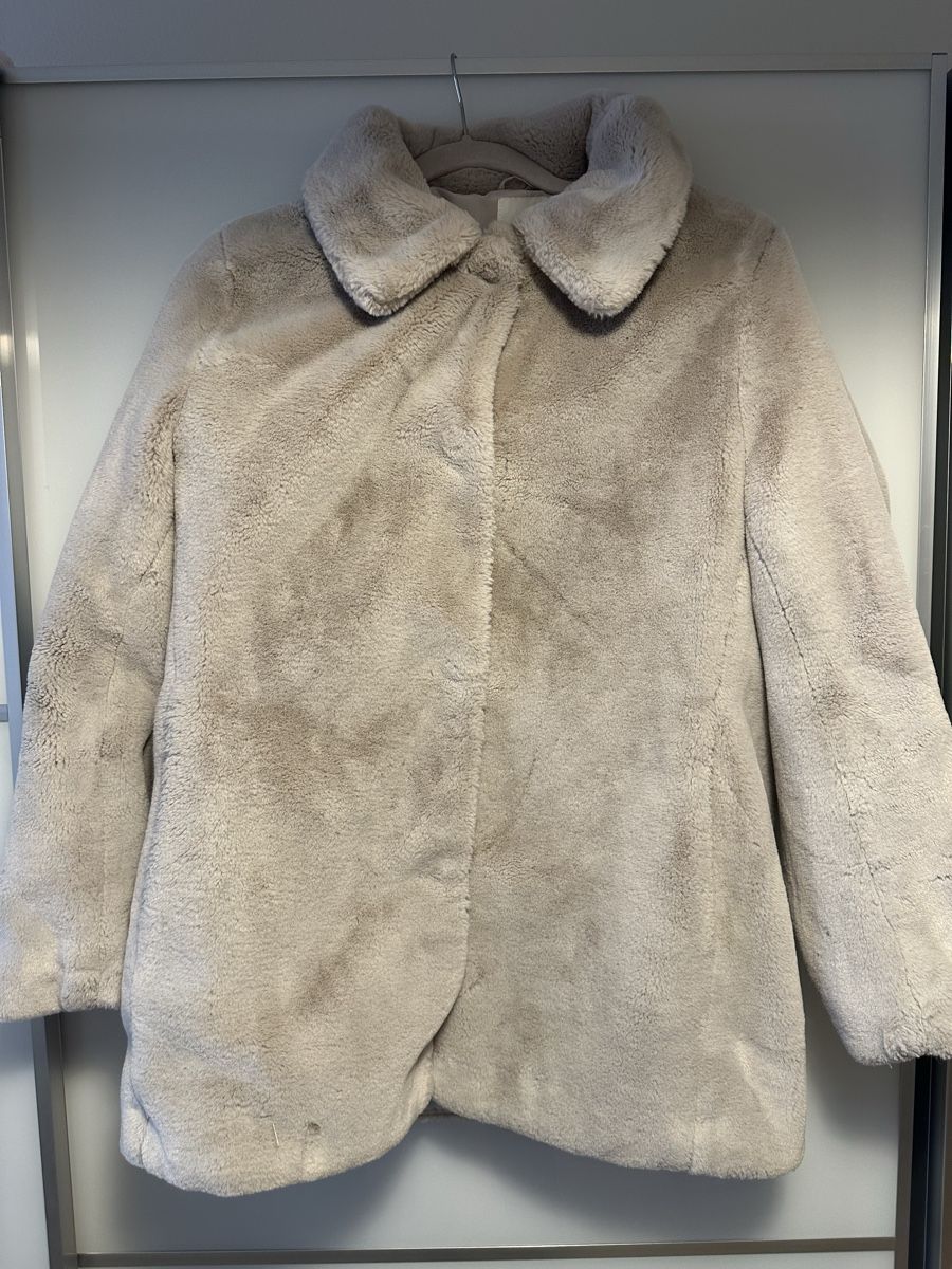 H&M Giacche: H&M Felljacke, Grösse S, beige. Kuschelig durch den Winter! – Usato da Zürich venduto da _aangela