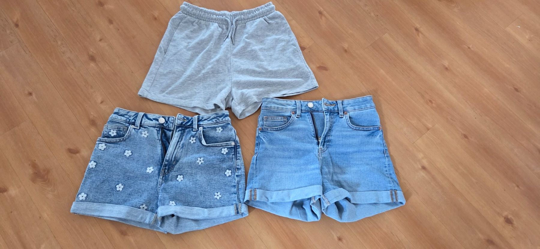 Lotti & Set di vestiti: Sommerkleiderset Gr.XS – Usato da Amlikon-Bissegg venduto da Re13 1