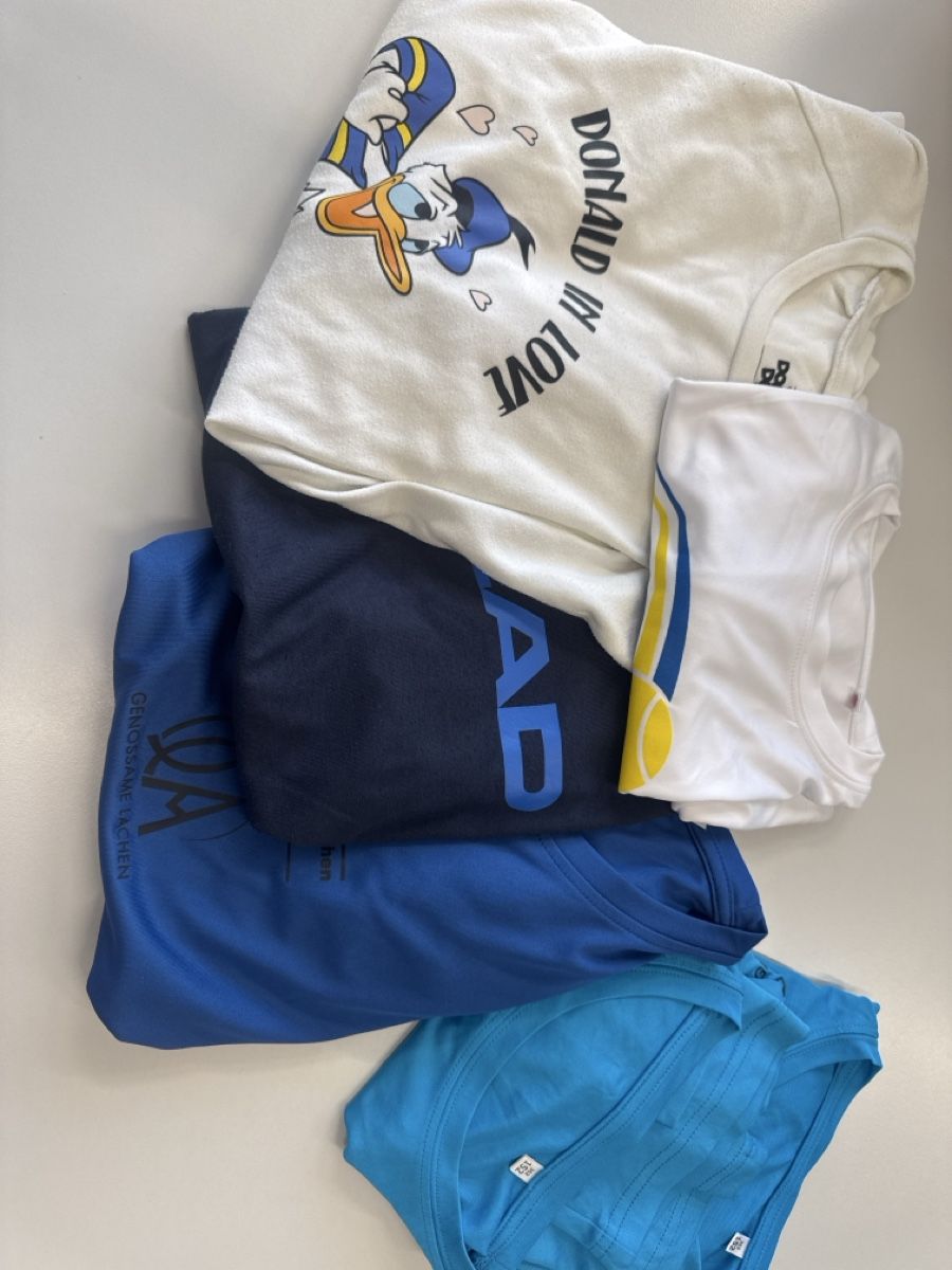 Lotti & Set di vestiti: Kleiderpaket Grösse 152 – Usato da Lachen SZ venduto da LuganoLugano 3