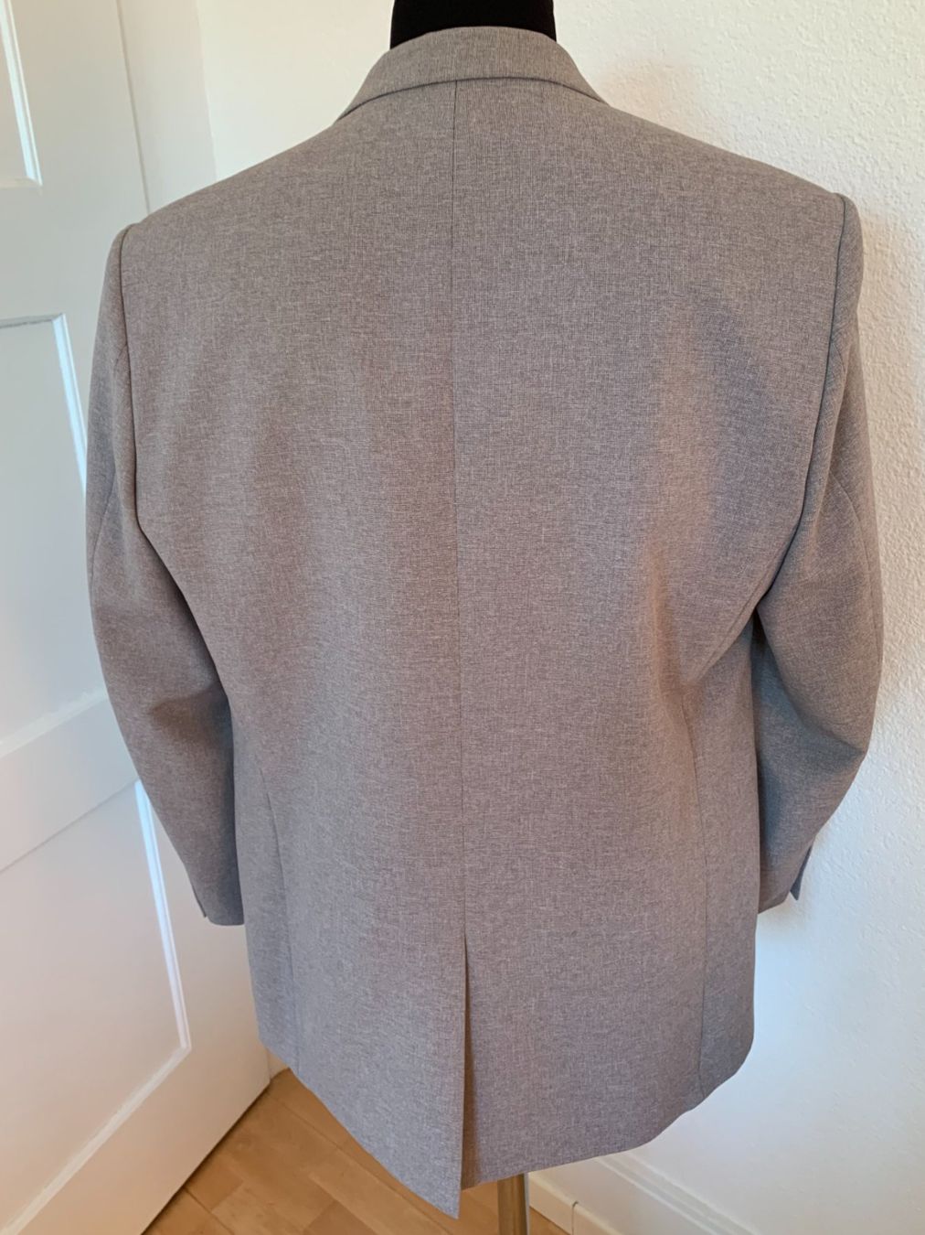 Giacche: Kingfield Herren Blazer, Gr. 50, Grau – Usato da Worb venduto da farben20zauber 1