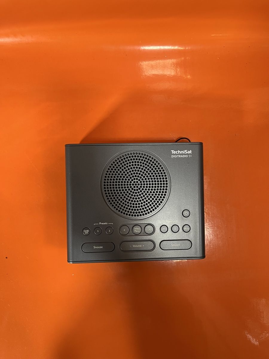 Technisat Wecker: TechniSat DIGITRADIO 51 Radiowecker – Neu (gemäss Beschreibung) aus Otelfingen von Yossi-68 1