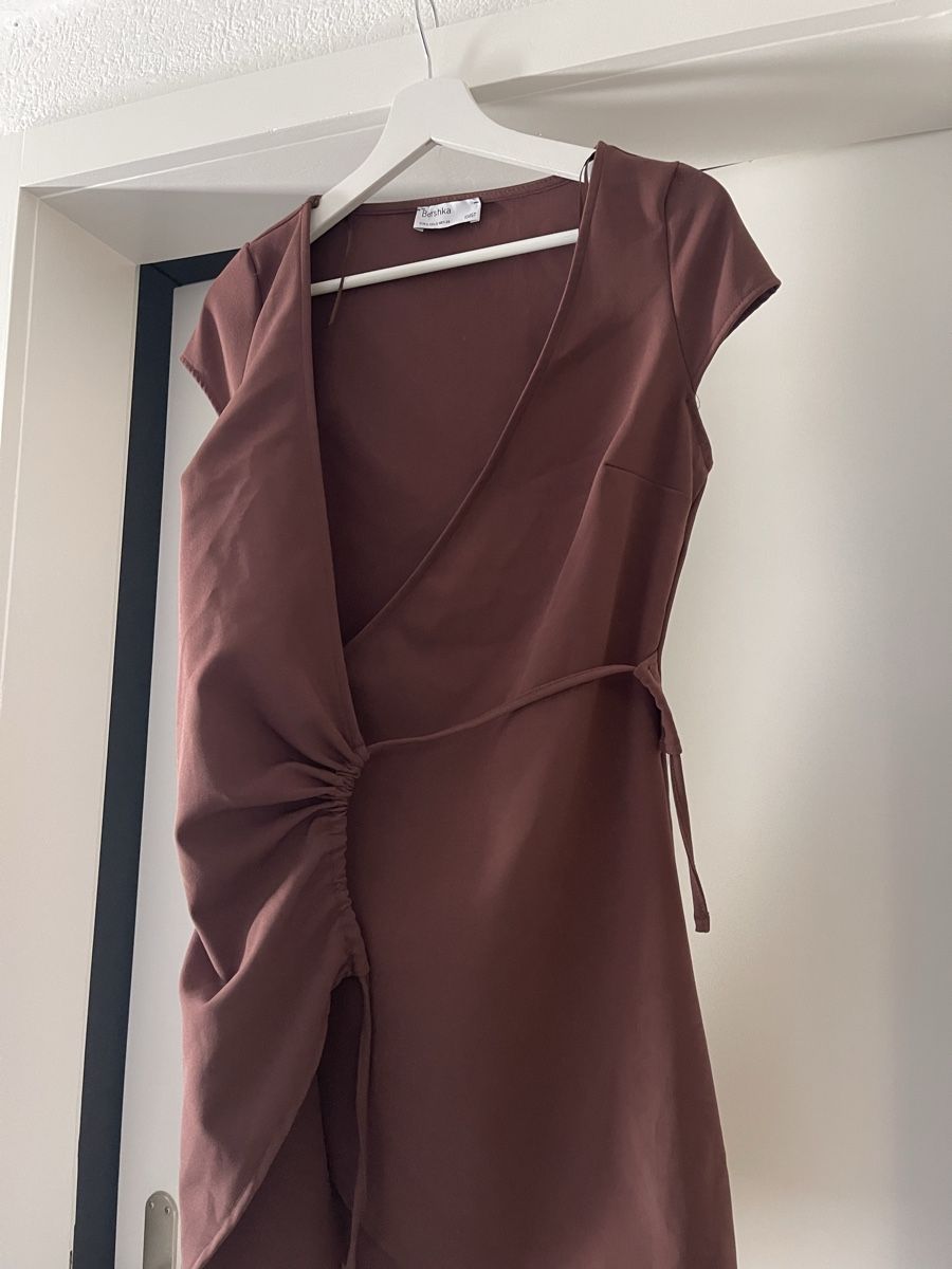 Bershka Vestiti: Kurzes Wickelkleid – Nuovo (secondo la descrizione) da Bern venduto da jeh0815 5