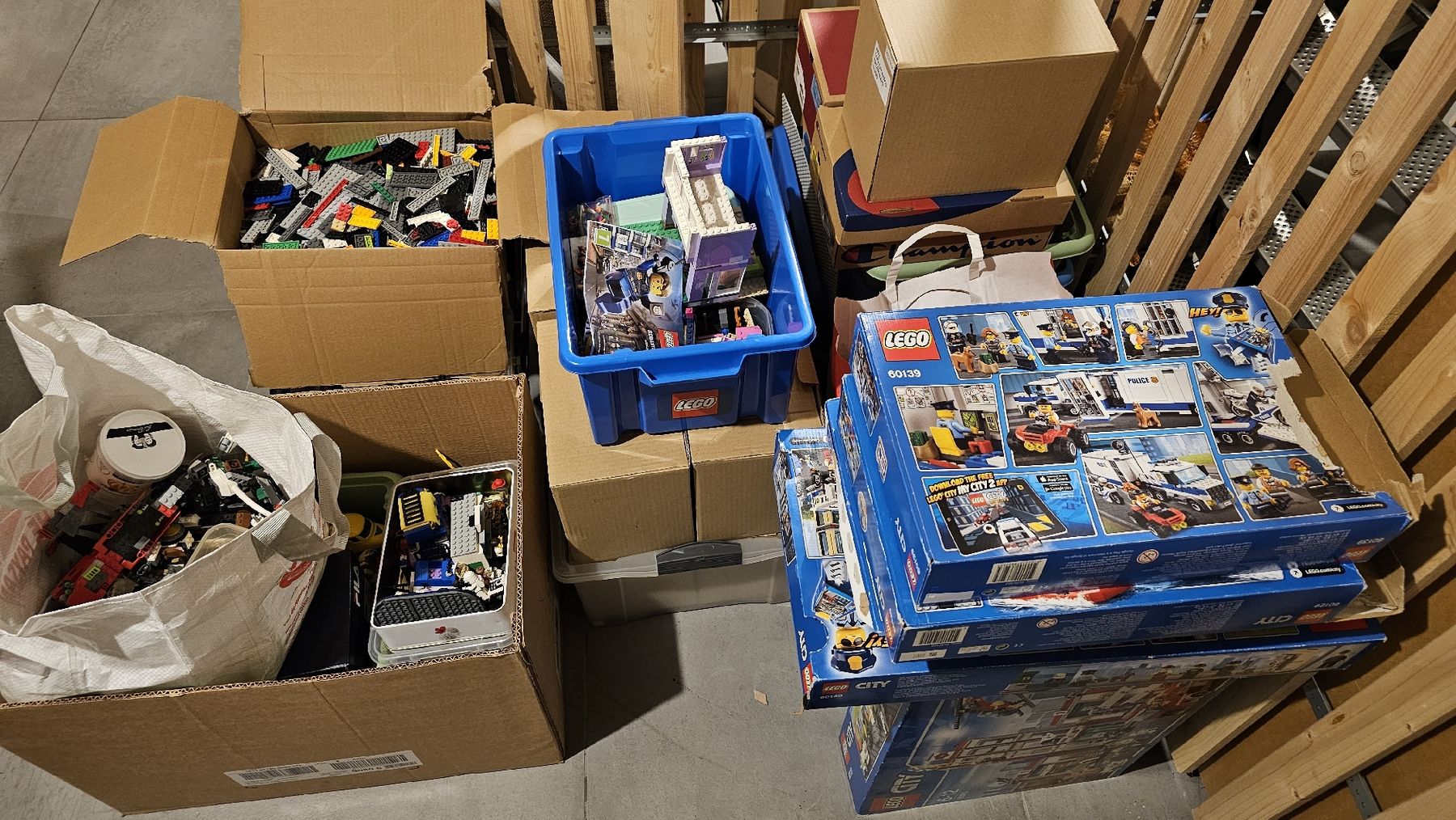 Lego Kit di costruzioni: enorme lot de lego 50 kilos – Usato da Vernayaz venduto da Angielenny69