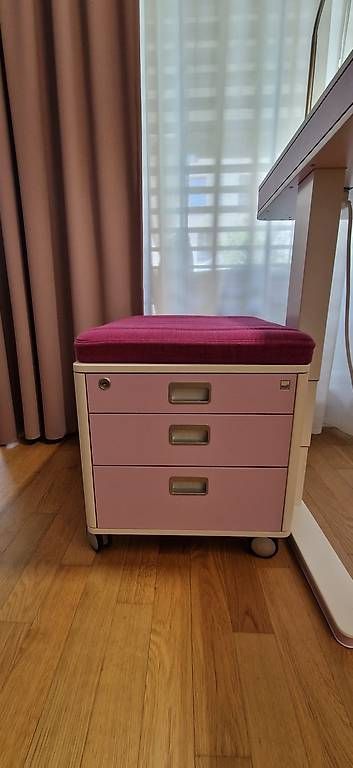 Bureaux: Moll T7 Elektrisch + Stuhl + 2x Rollcontainer – D'occasion à Tuggen par kon_xtg7 4