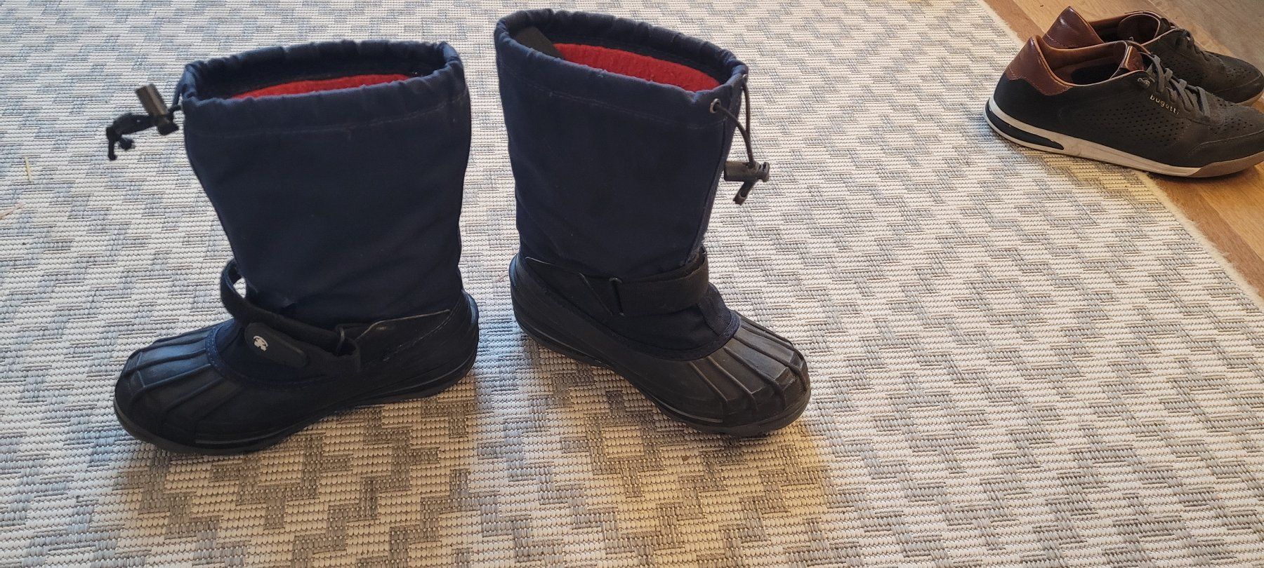 Kamik Scarpe per ragazzi: Kamik schnee-Winterschuhe Gr.33.5 – Usato da Windisch venduto da roumetm 2