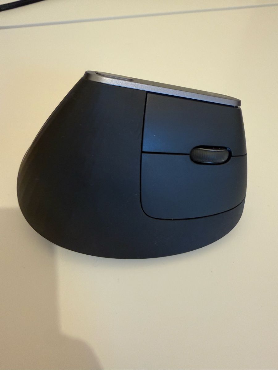 Logitech Maus: Logitech MX vertical mouse – Neu (gemäss Beschreibung) aus Genève von fan_b96x 2