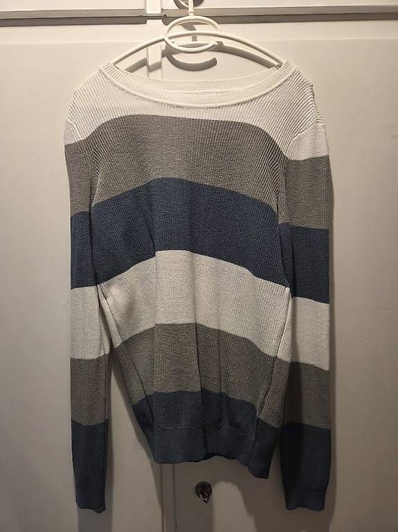 Pullover & Sweatshirts: Strickpullover Damen (M) – Gebraucht aus Neuhausen am Rheinfall von mir_9hqj