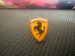Ferrari Pin / Anstecker, jetzt zugreifen!