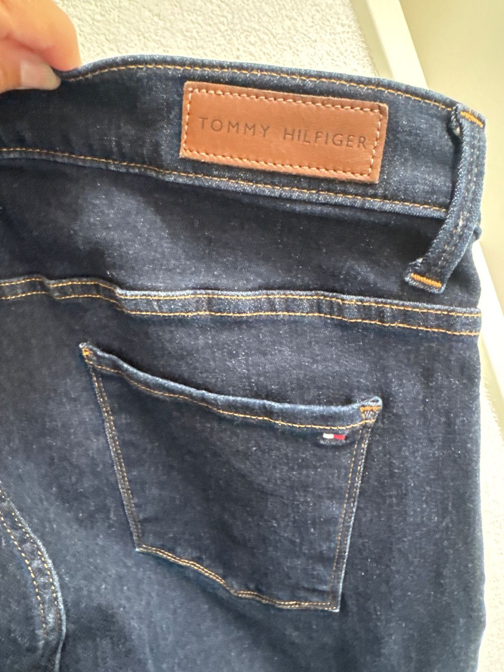 Jeans: Jeans Tommy Hilfiger – Usato da Kerzers venduto da sydney04 2