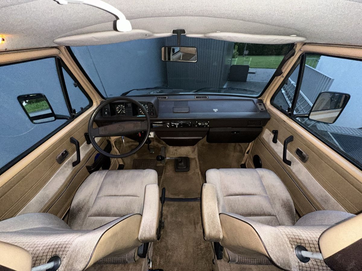 VW Autos: VW Bus T3 Caravelle GL 7 places – D'occasion à Bulle par hth2602 7
