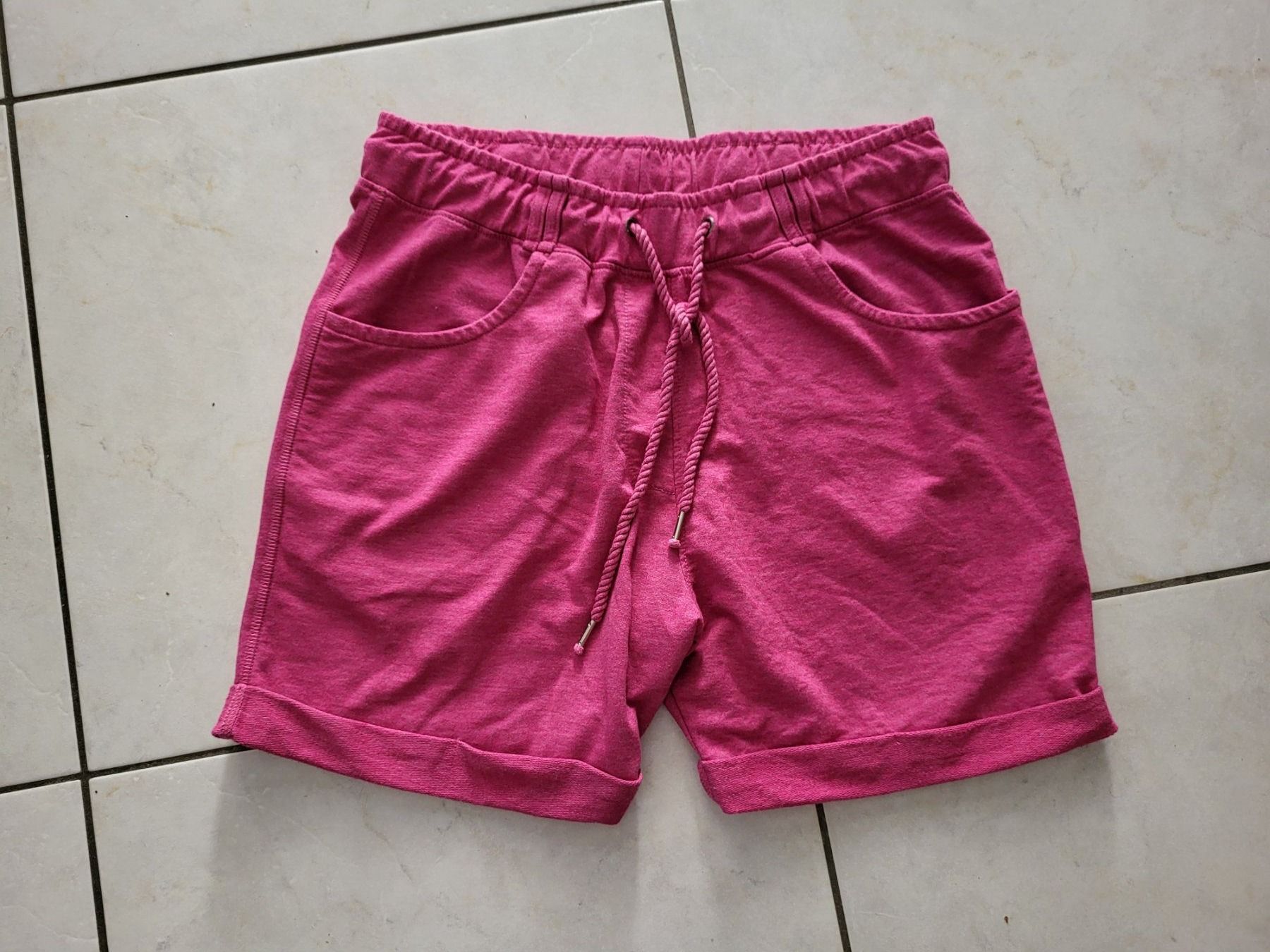Pantaloni: Short Grösse L – Nuovo (secondo la descrizione) da Urtenen-Schönbühl venduto da Chaeppeler 1
