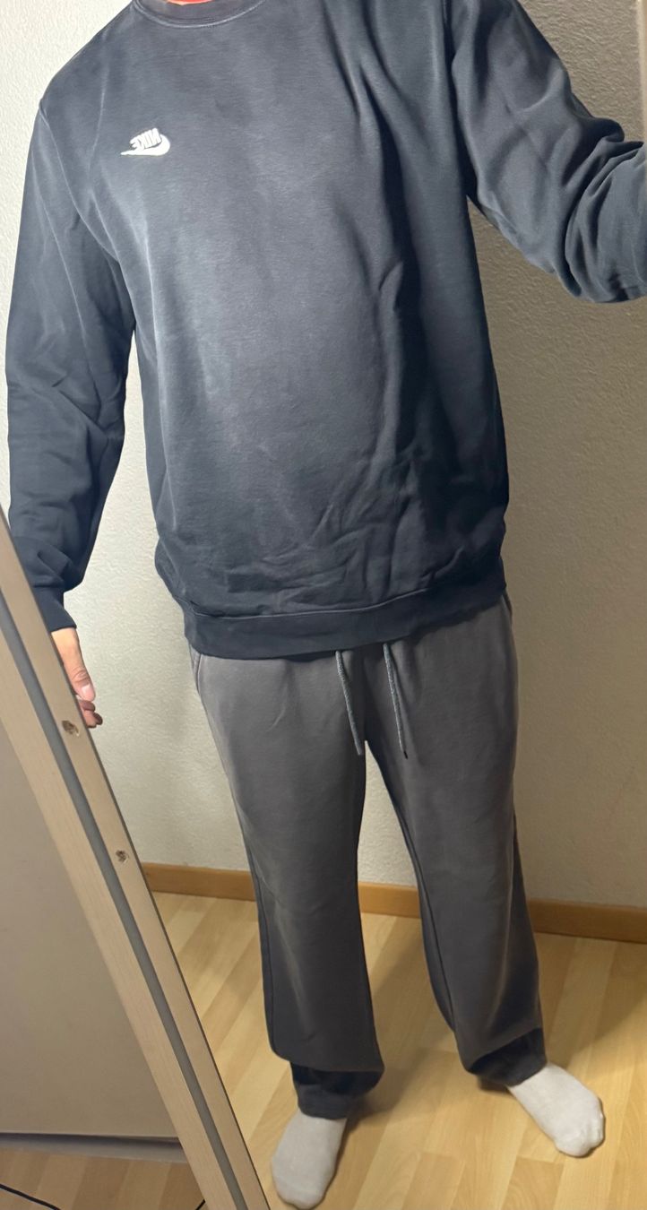 Nike Maglioni & Felpe: Nike Pullover – Usato da Suhr venduto da sel_w2yg