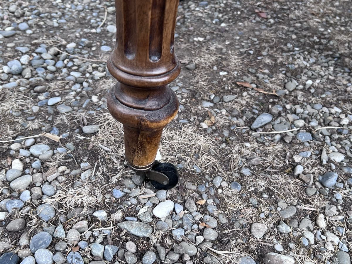 Tische: Antiker Tisch (28) – Gebraucht aus Glattfelden von maa_qcj8 5