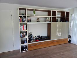 Hochwertige / moderne Büro-Wohnwand von Hülsta
