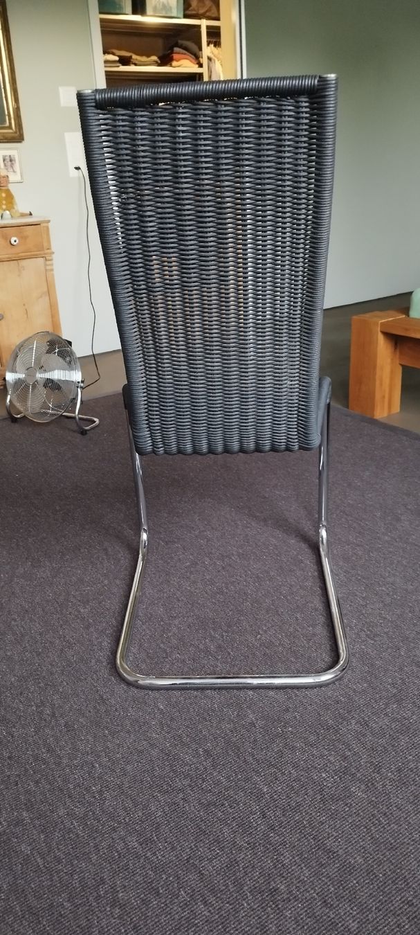 Tecta Poltrone: Tecta B20 Stuhl Designklassiker. Schwingsessel Rattan – Usato da Luterbach venduto da Liveyourdream 5