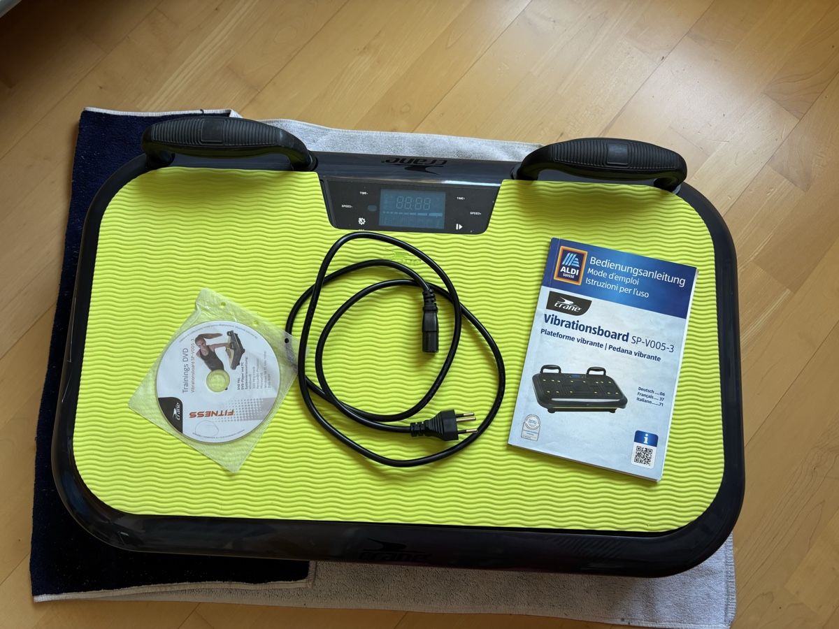 Aldi Hometrainer: Vibrationsboard – Gebraucht aus Kesswil von Branca-01 1