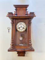 Elegante Antike Wanduhr