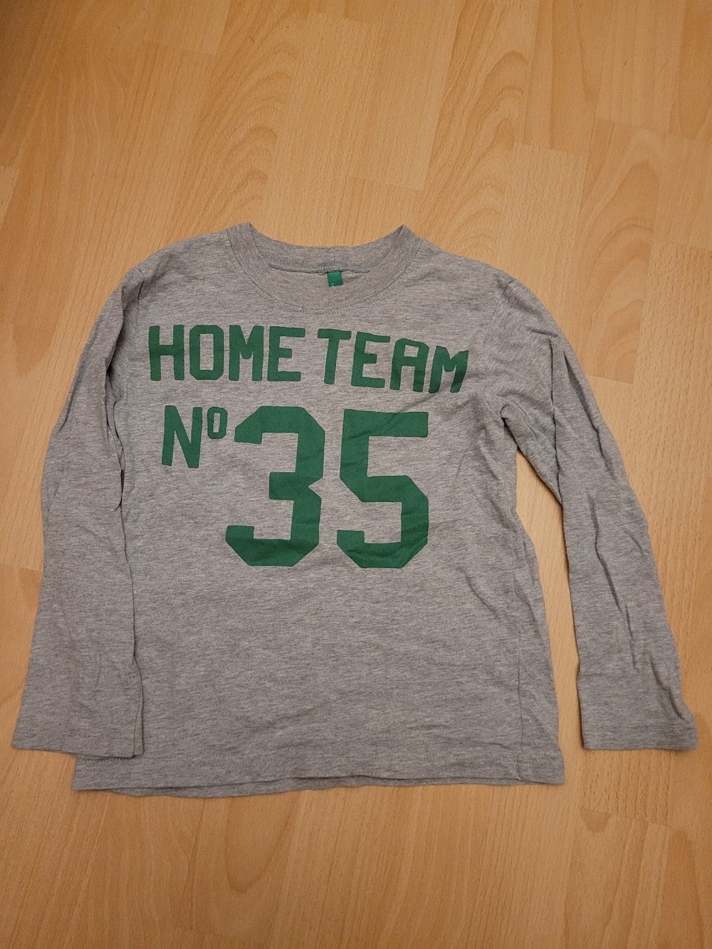 Benetton Pulls et sweat-shirts: Pullover Benetton gr. 104 – D'occasion à Inwil par Flower2325