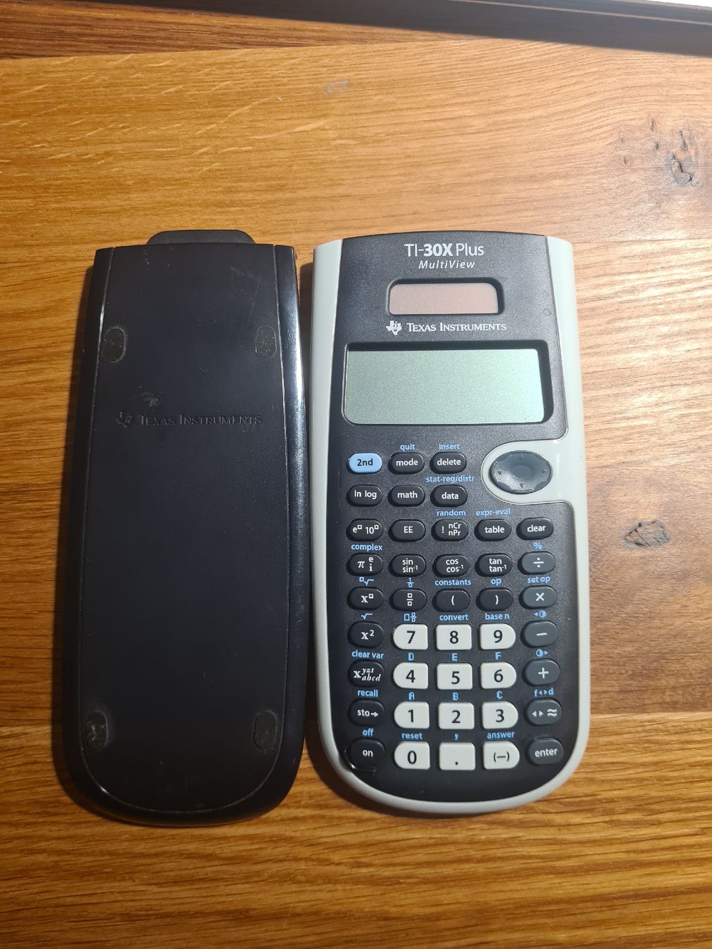 Texas Instruments Calcolatrici tascabili: Texas Instruments TI-30X Plus – Usato da Zurich venduto da ber_2gfg