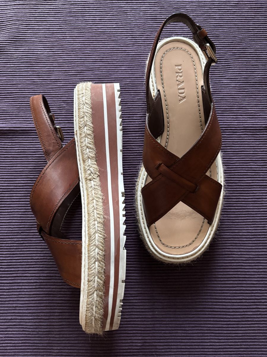 Prada Chaussures femmes: PRADA Sandalen – D'occasion à Zürich par Lynnlouise 8