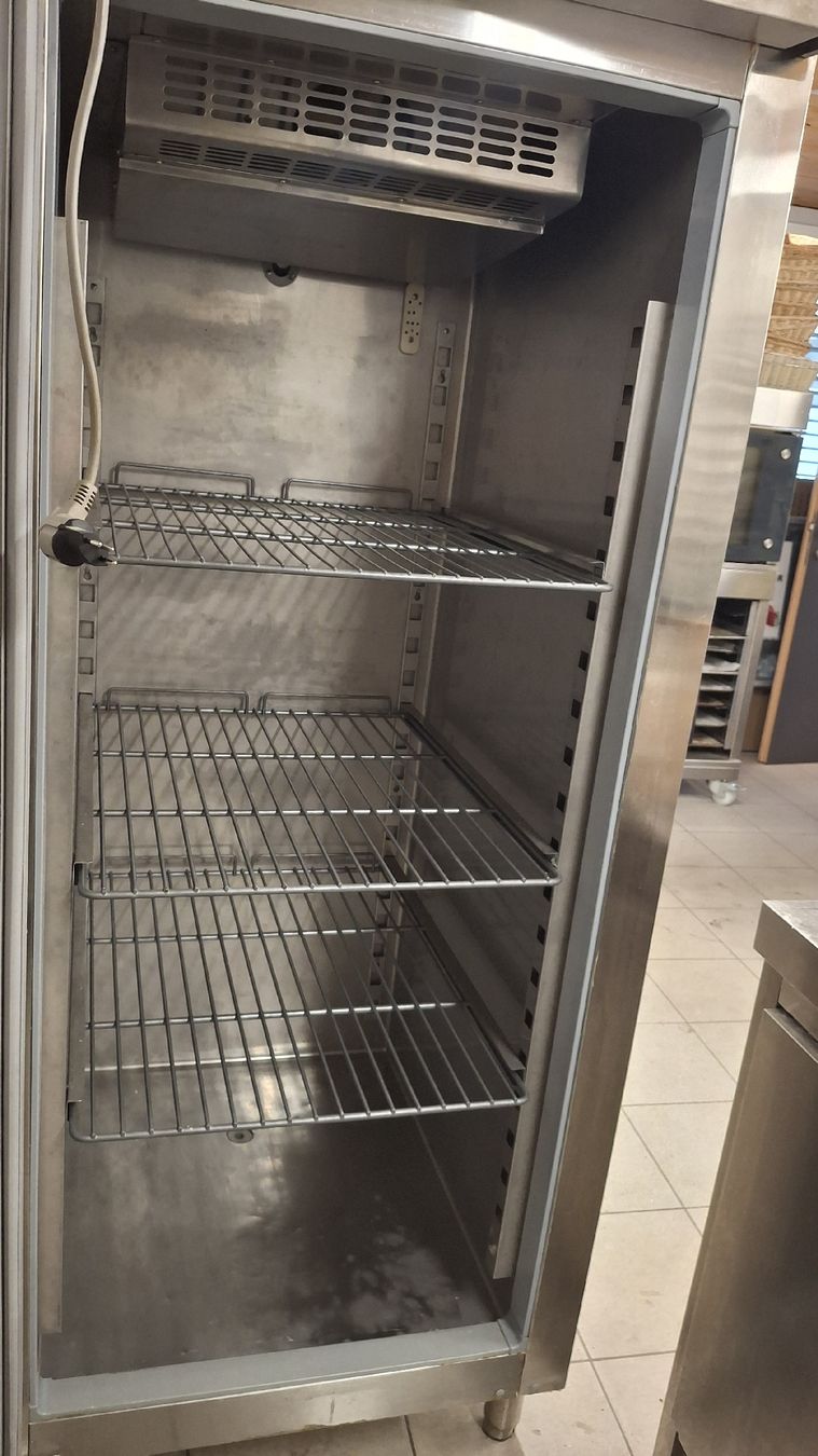 Réfrigérateurs: Gastro - Kühlschrank – D'occasion à Wallenwil par Sprenger2 2
