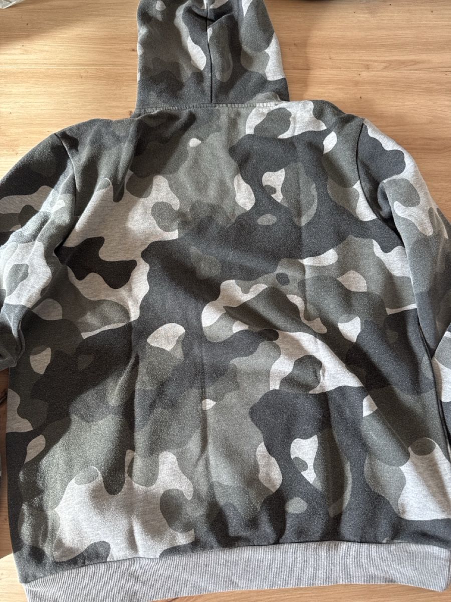 Maglioni & Felpe: Hoodie-Paket XL – Usato da Burgdorf venduto da Lou-123 4