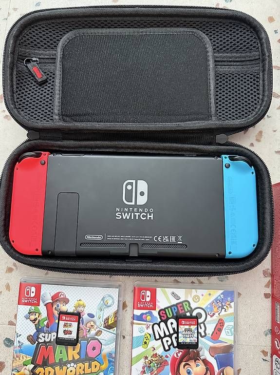 Nintendo Consoles: Nintendo Switch V2 TOP Zustand + 3 Spiele – D'occasion à Aegerten par Elham_6365 3