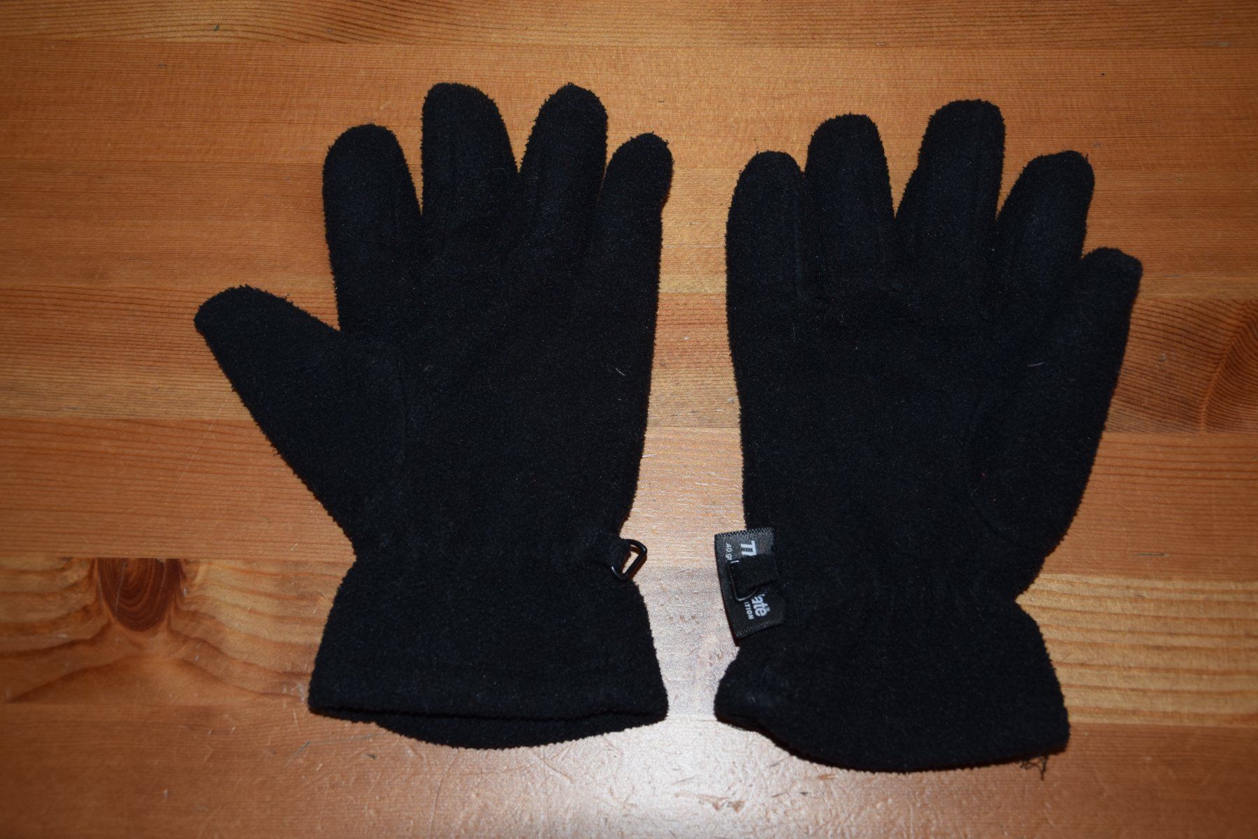 Guanti & manicotti: Fleece Kinder Handschuhe size ca. 6 – Usato da Mezzovico venduto da finsteraar 1