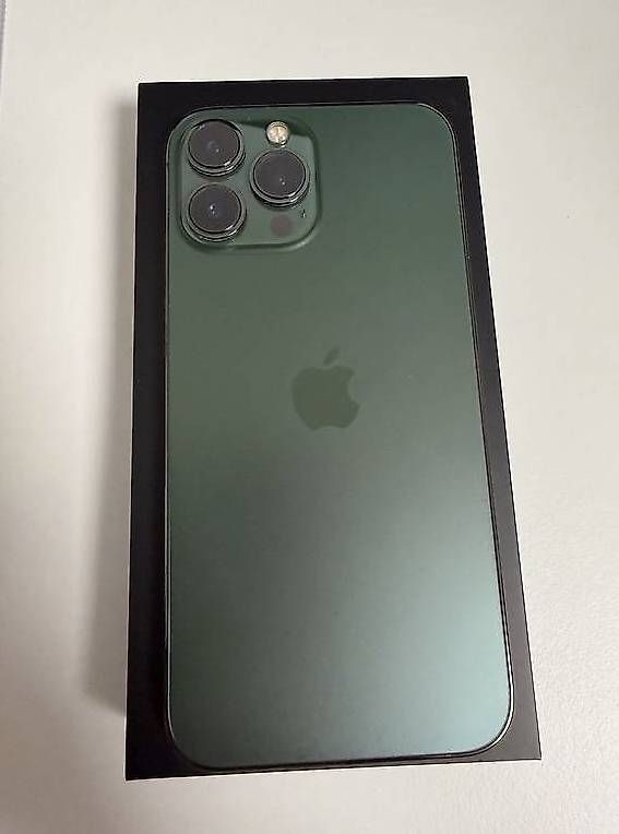 Portables: iPhone 13 Pro Max - Grün – D'occasion à Oberkirch LU par den_6gt8