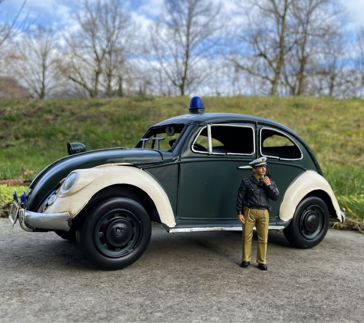 Volkswagen Modellini d'auto: VW Käfer Polizeileitung aus Blech – Nuovo (secondo la descrizione) da Langendorf venduto da Blechfahrzeuge 3