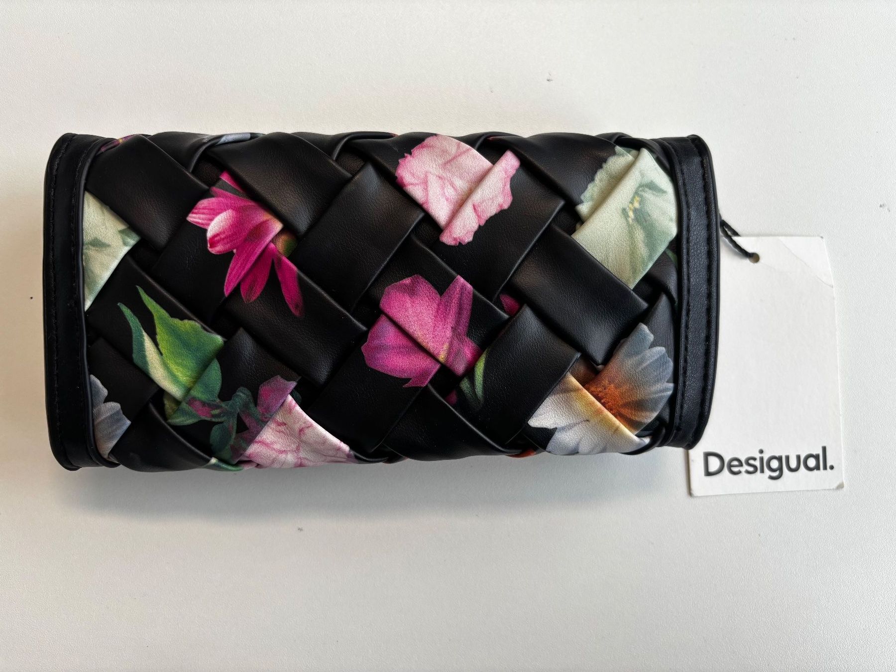 Desigual Portamonete: Portemonnaie Desigual  neu – Nuovo (secondo la descrizione) da Frauenfeld venduto da Staatsanwaltschaft 1
