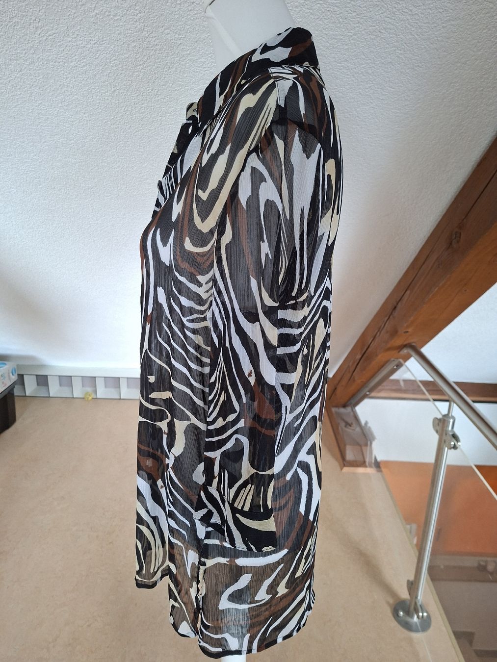 Camicette: Kingfield Sommer Bluse Gr. 40 Zebra Look durchscheinend – Usato da Klingnau venduto da vollmond36 1
