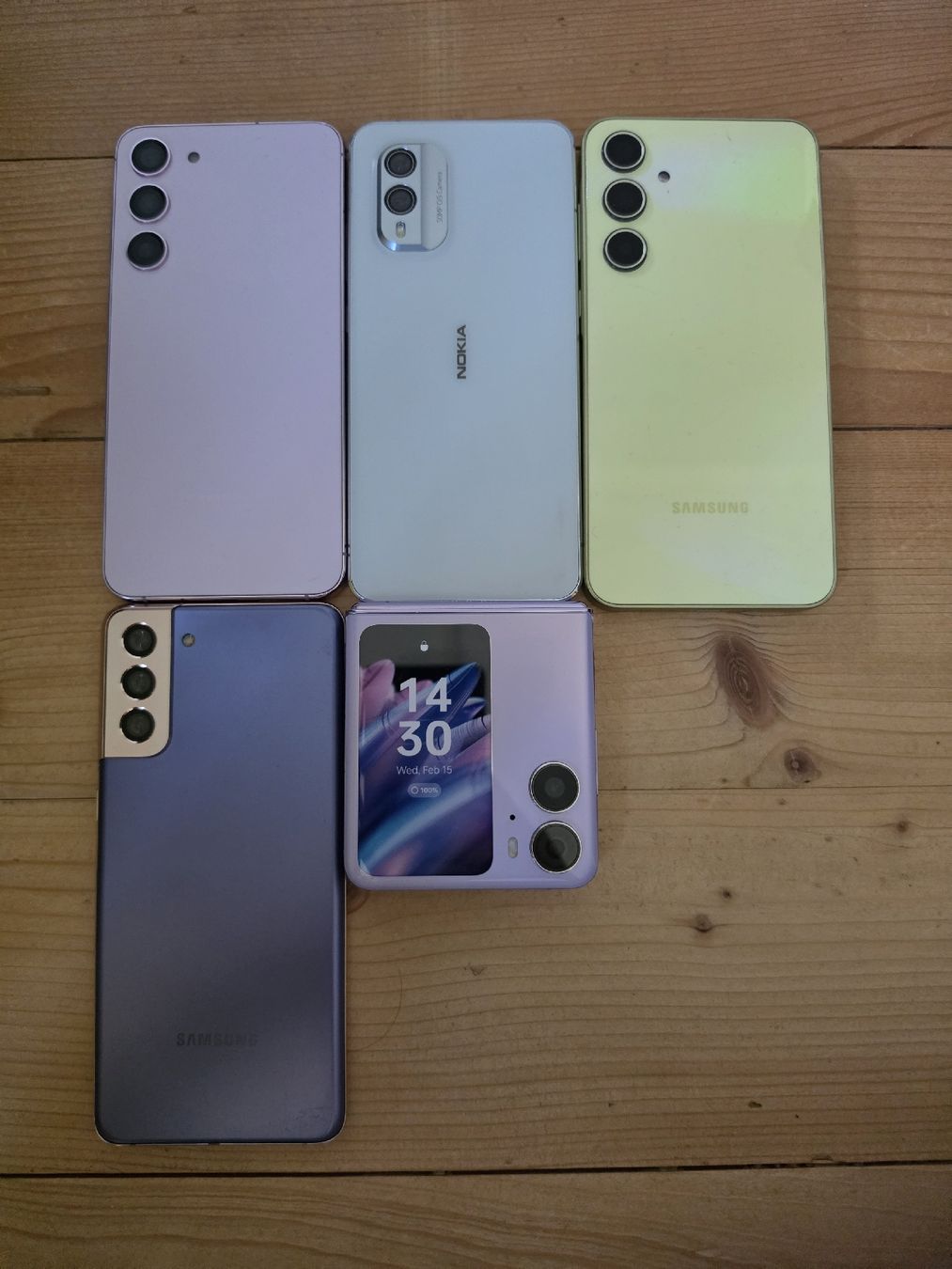Telefoni cellulari / Smartphones: Dummy Handy (austeller) – Usato da Beringen venduto da VHSAM