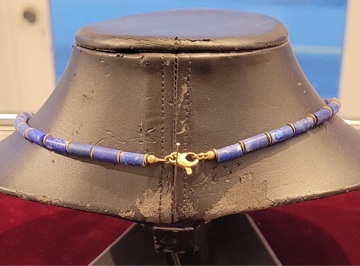 Catenine: Sodalithkette mit vergoldeten Silberteilen – Nuovo (secondo la descrizione) da Münsingen venduto da Goldschmiede_Ambrosi 2