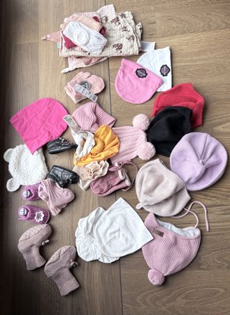 Baby Kleiderpaket Mützen, Schuhe und mehr!