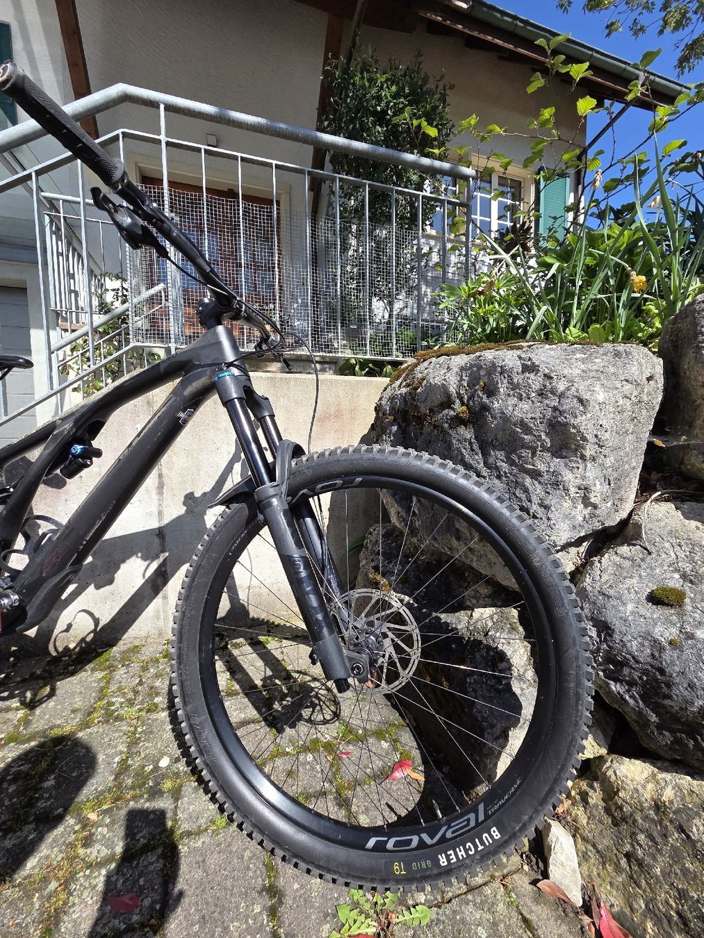 Specialized Biciclette: Specialized Stumpjumper Evo Expert | All Black | Preis VB – Usato da Erschwil venduto da Fedless99 4